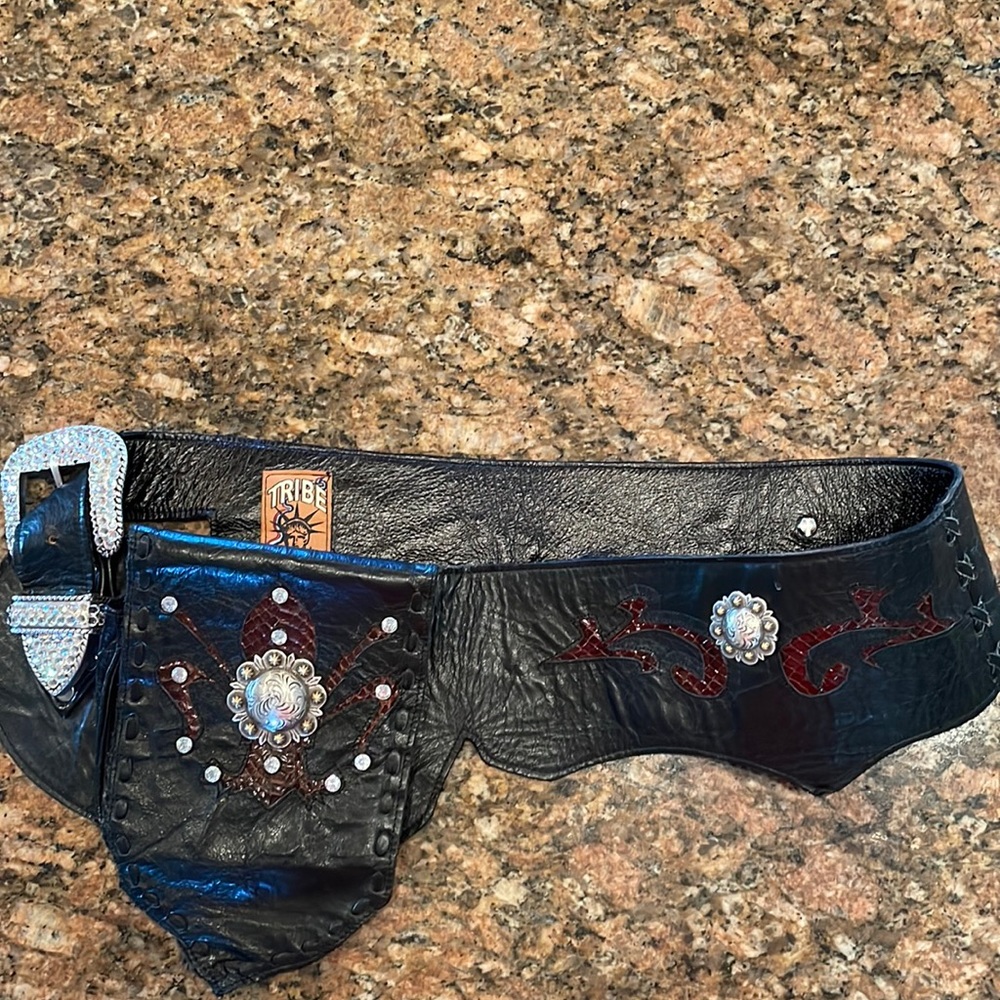 Tribe America Leather belt with pouch